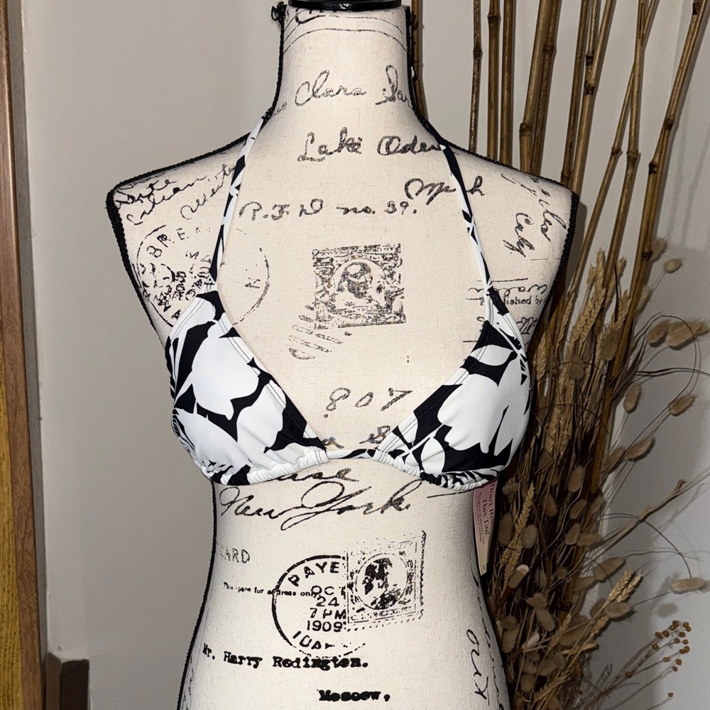 Black and White Flower Print Halter Bikini Top NWT